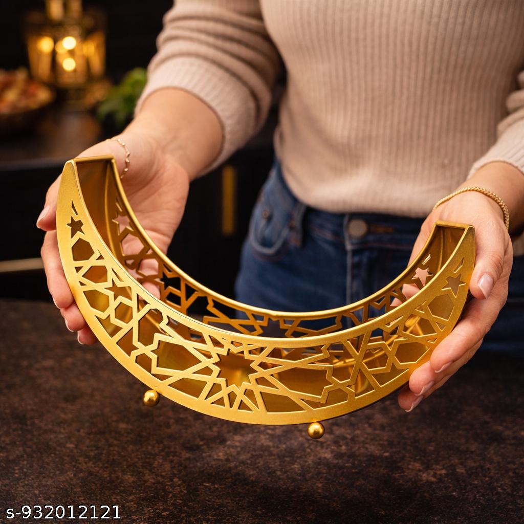Elegant Moon Serving Tray for Dry Fruits & Snacks – Luxury Gold Metal Crescent Moon Tray for Ramadan, Eid Table Decoration, Dates Serving, Festive Dining & Home Decor Display